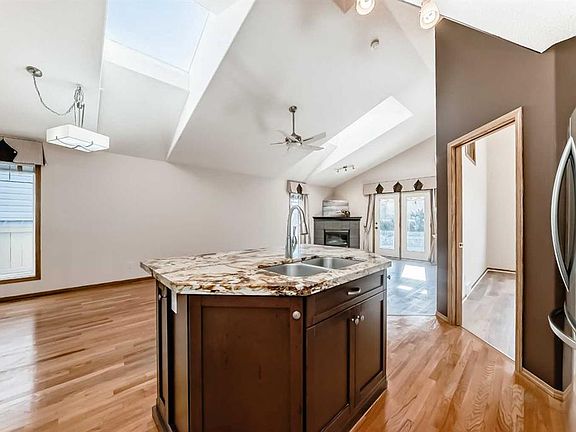 3rd image of 110 N Somerglen Rd SW