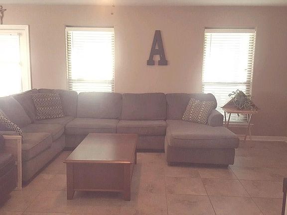 2nd image of 2022 S Helens Way Ave
