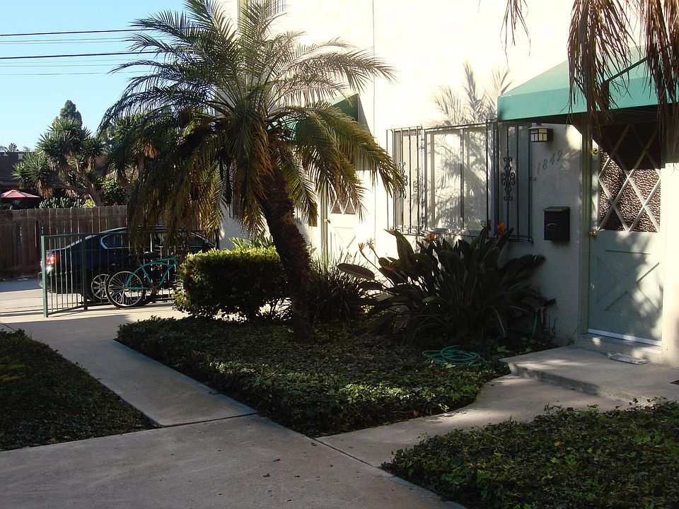 Exterior common area and parking