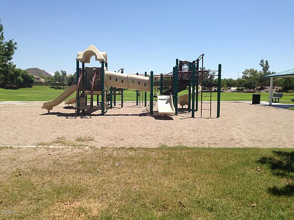 5th image of 32944 N Madison Way Dr