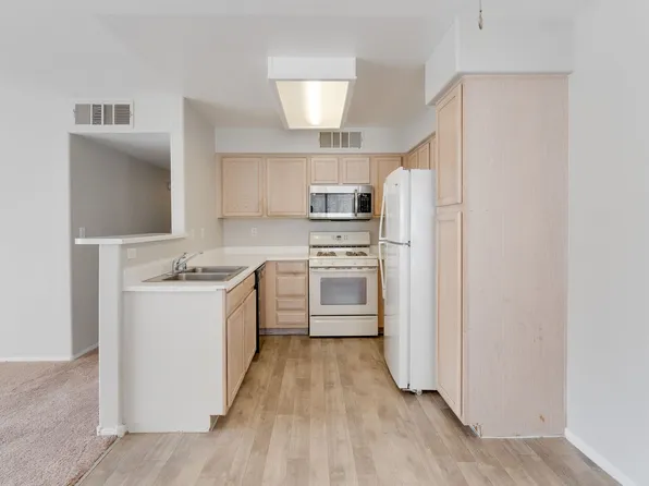 5150 Mandalay Springs Dr Unit 203, Las Vegas, NV 89120