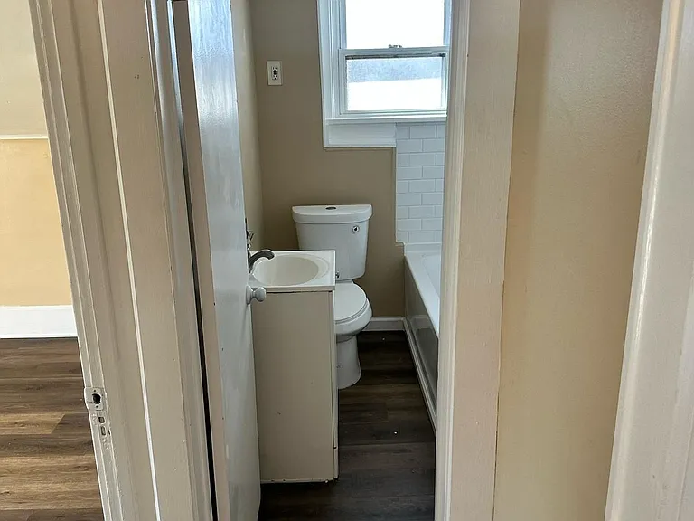 464 Grandview Ave — Photo 15