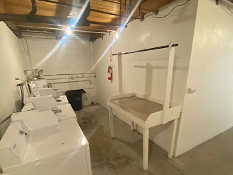 4004 W Walnut St — Photo 12