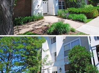 3317 Stratford Ct UNIT 1B, Lake Bluff, IL 60044