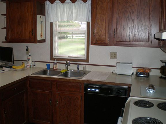 4th image of 11106 Lakeland Dr