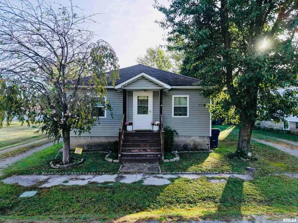610 Orchard St, West Frankfort, IL 62896