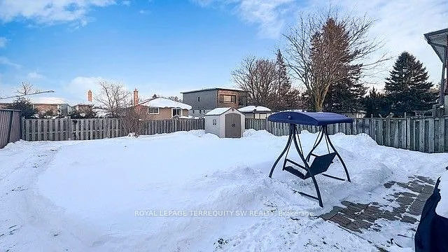 219 Beechgrove Dr #LOWER LVL — Photo 24