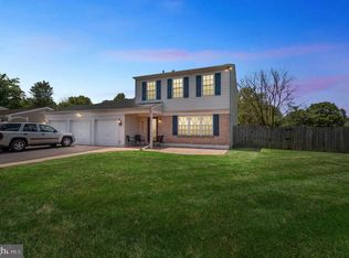 3301 Glendale Dr, Bensalem, PA 19020