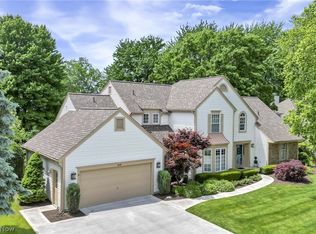 410 Beacon Ct, Avon Lake, OH 44012