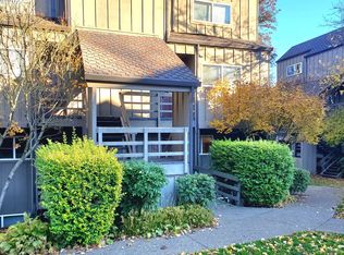4 Touchstone Ct APT 147, Lake Oswego, OR 97035