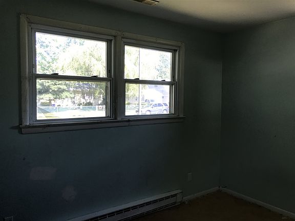 5th image of 157 Briarwood Dr