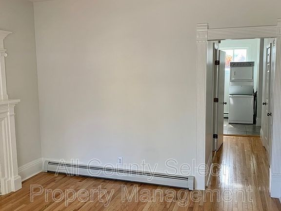 3rd image of 19 Oakland St #1