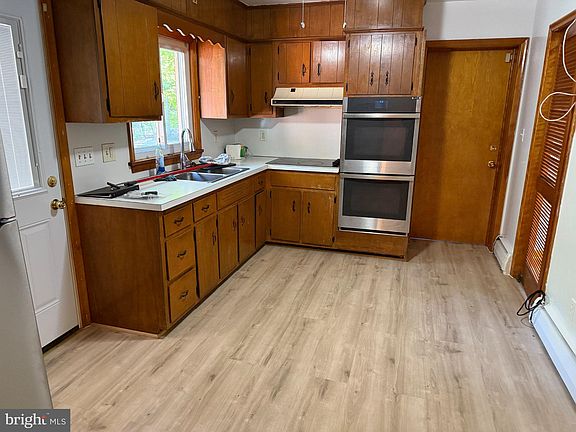 4th image of 13994 Burntwoods Rd