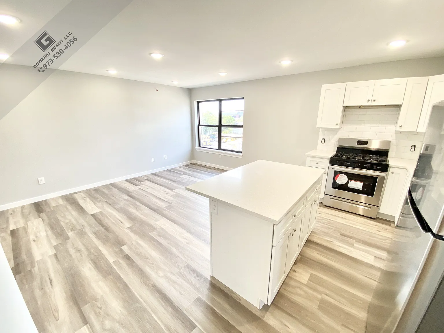 2 bed, $2,127 — Photo 3