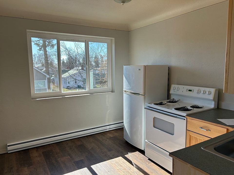 2nd image of 610 W Garland Ave #12