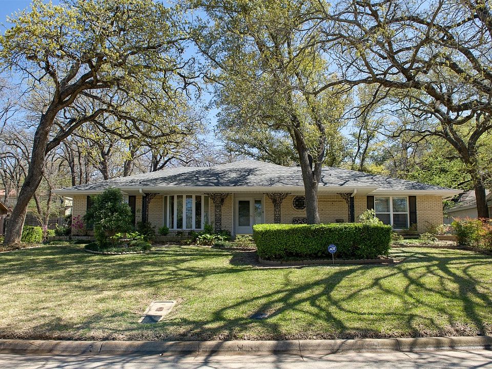 1st image of 3314 Yellowstone Dr