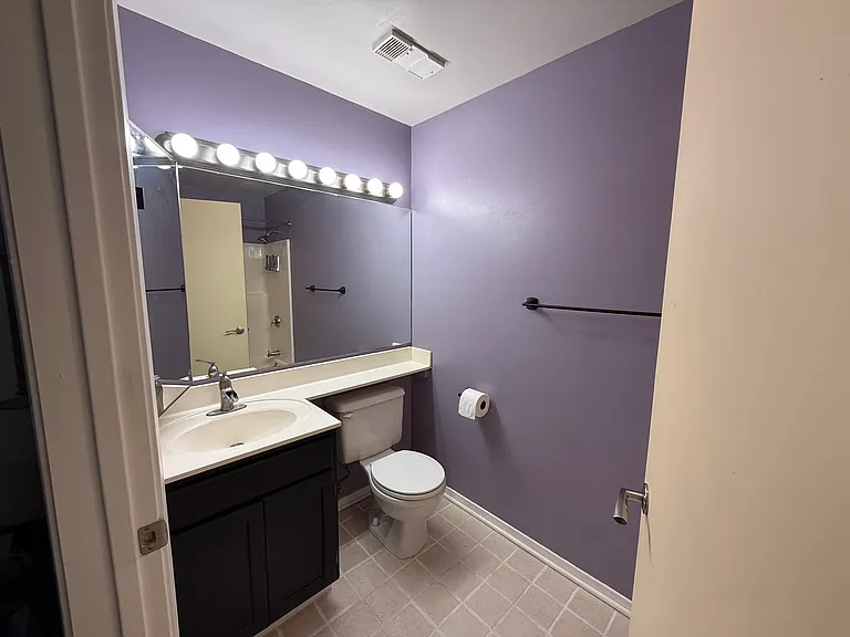 200 Main St #209 — Photo 9