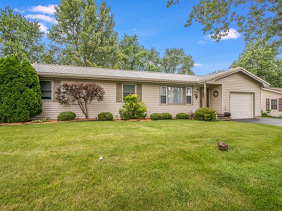 2nd image of 205 Sarah Dr