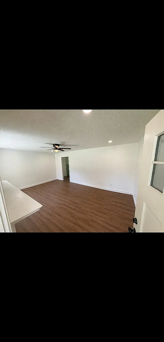 3 bed, 1426 sqft, $1,400 — Photo 2