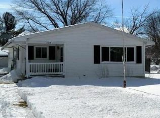 105 W State St, Croswell, MI 48422