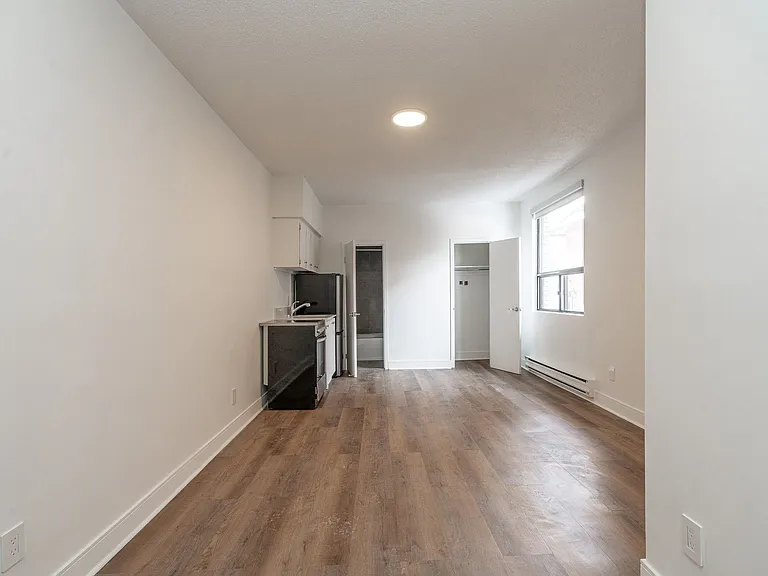 28 Maynard Ave #50109A-303 — Photo 12