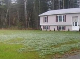 49 Nyes Corner Dr, Fairfield, ME 04937