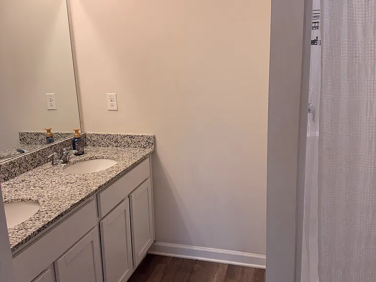 241 Hallie Ln — Photo 6