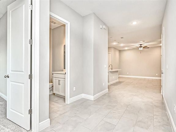 2nd image of 2941 Voyager Ave