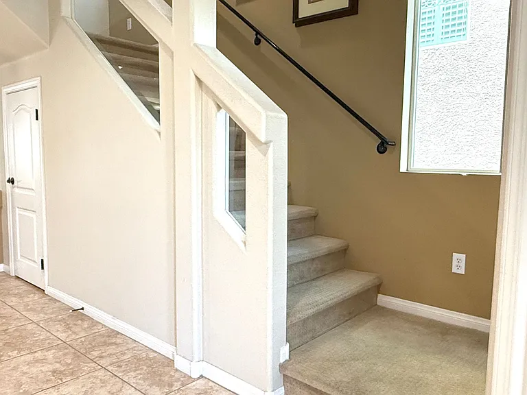 6825 Philharmonic Ave — Photo 5