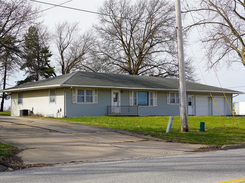 2nd image of 3302 Locust St