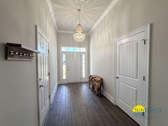 3rd image of 210 Tropical Breeze Dr