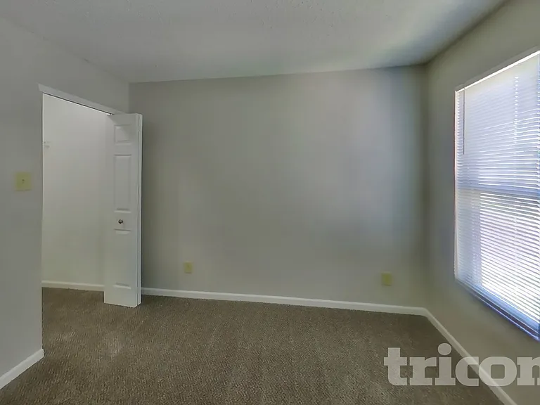 10904 Wymm Ln — Photo 11
