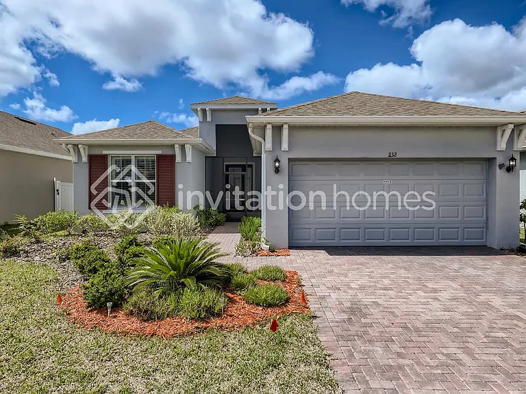 1132 Hendon Loop — Photo 1