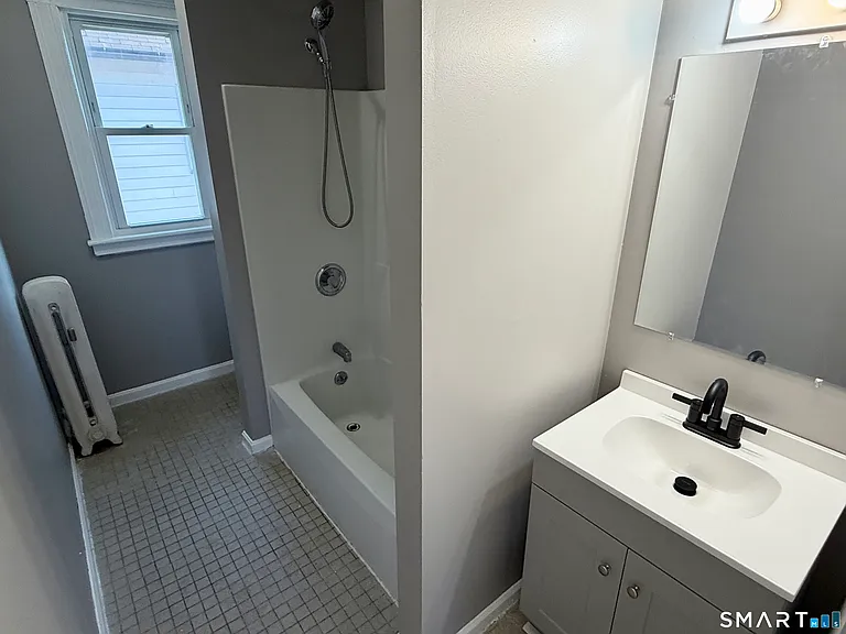 696 N Main St #2 — Photo 7