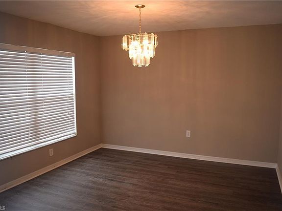 2nd image of 1030 NE 2nd Pl