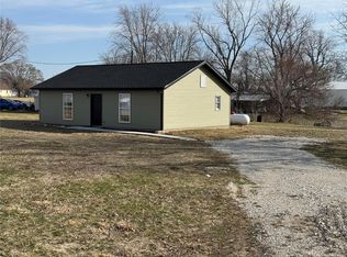 2930 Highway D, Philadelphia, MO 63463