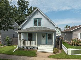 438 9th Ave SW, Cedar Rapids, IA 52404
