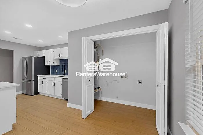 5306 Vincennes Ct — Photo 19