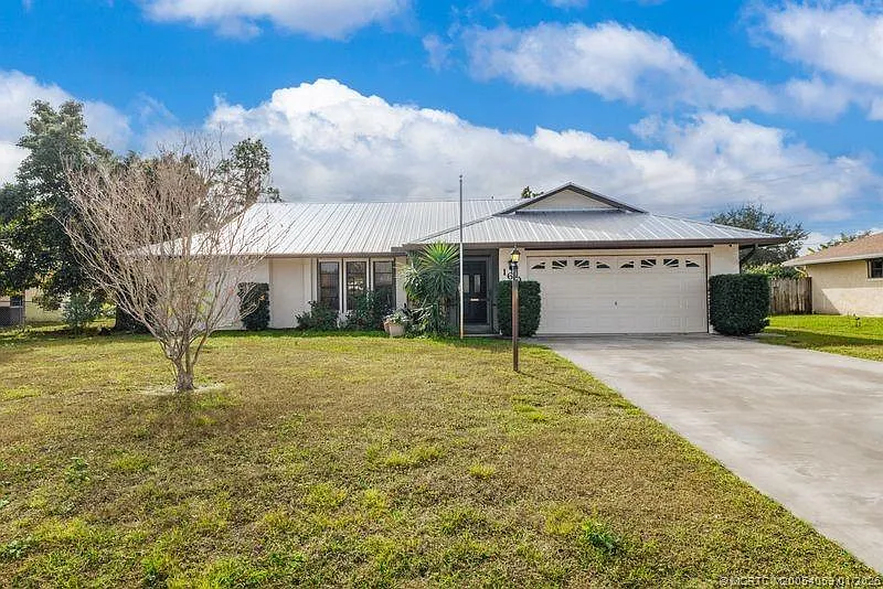 2 bed, 2.5 bath, 1521 sqft, $2,600 — Photo 4