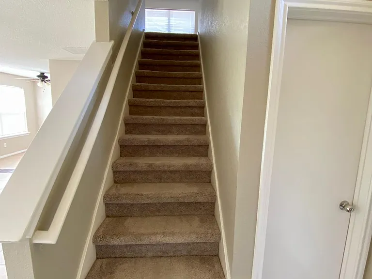 1703 Sylvia Ln — Photo 18