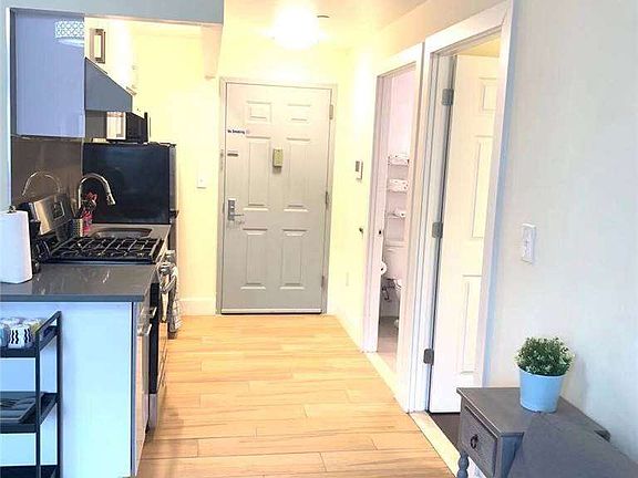 3rd image of 13920 34th Ave #5D