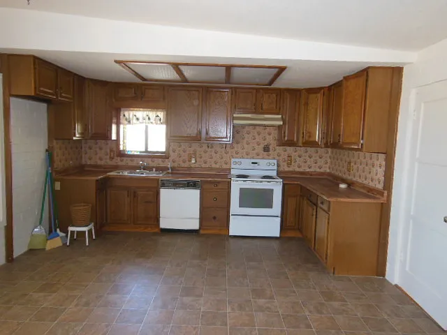 70174 Boling Dr — Photo 10