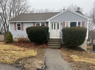 12 Skyview Ln, Woburn, MA 01801