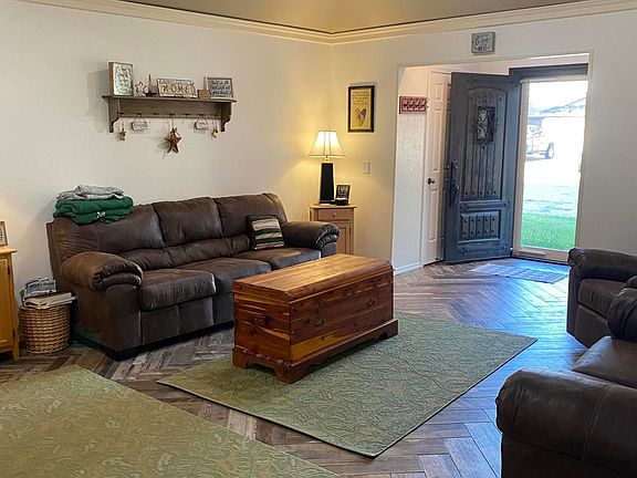 4th image of 7008 Benwood Sq