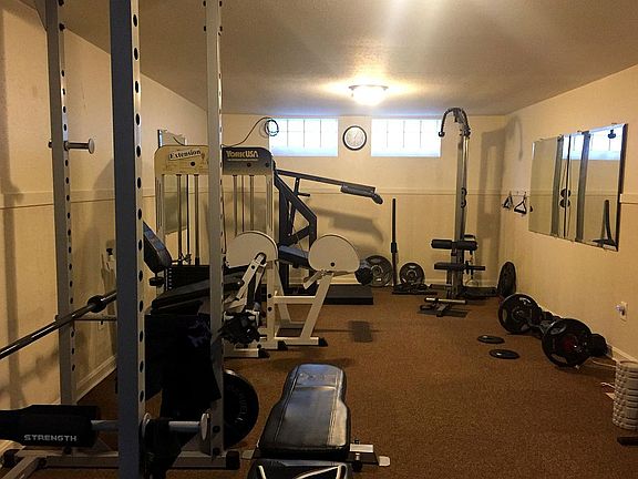 Basement Rec Room carpeted