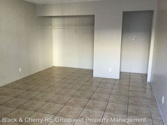 3rd image of 501 S Maryland Pkwy APT B12