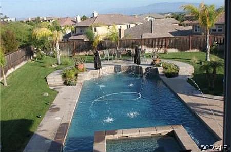 2nd image of 38518 Royal Burgh Dr