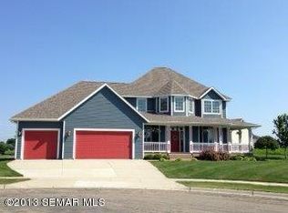 253 Northridge Pl NE, Owatonna, MN 55060