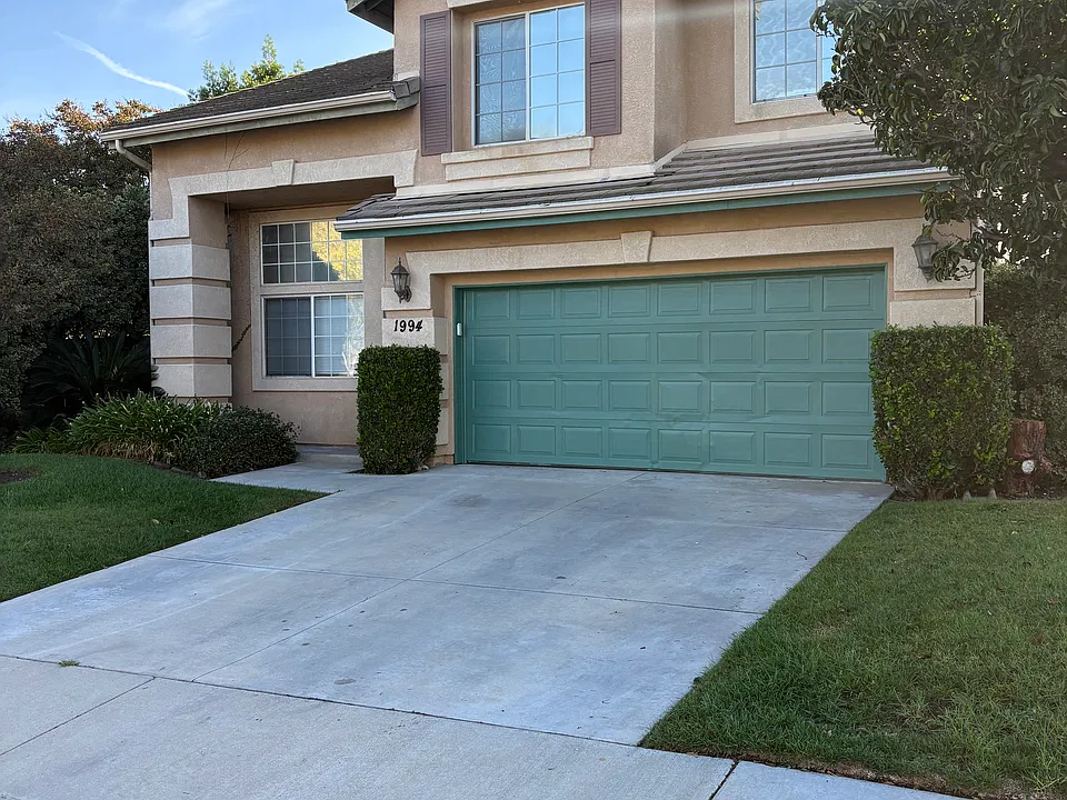 1994 Sienna Ln