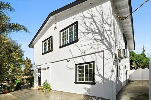 8438 Gloria Ave Photo 1